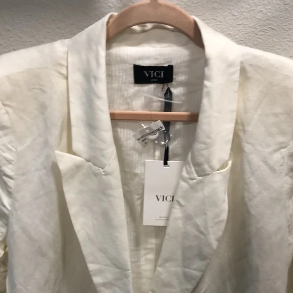 Vici women linin blazer size Large cream color - Picture 7 of 7